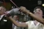 Video - Champusflaschen sind böse