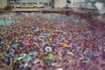Video - überfülltes japanisches Schwimmbad