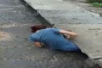 Video - Frau rettet Kaetzchen