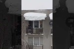 Video - Bisschen Schnee auf der Balkonüberdachung