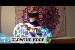 Video - Genialer Hula Hopp Tanz mit einem LED-Reifen