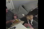 Video - Hund klaut Fisch vom Teller