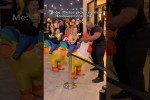 Video - Lustiges Halloween-Kost�m